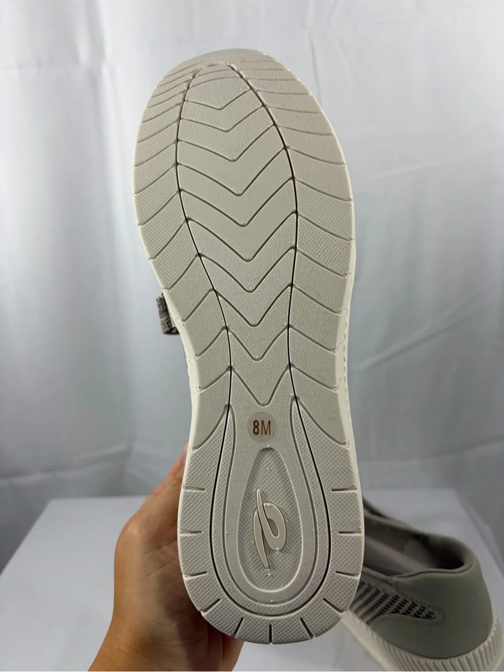 NWT Easy Spirit Women’s Size 8 Neutral Taupe Mesh Mary Jane Athletic Shoes